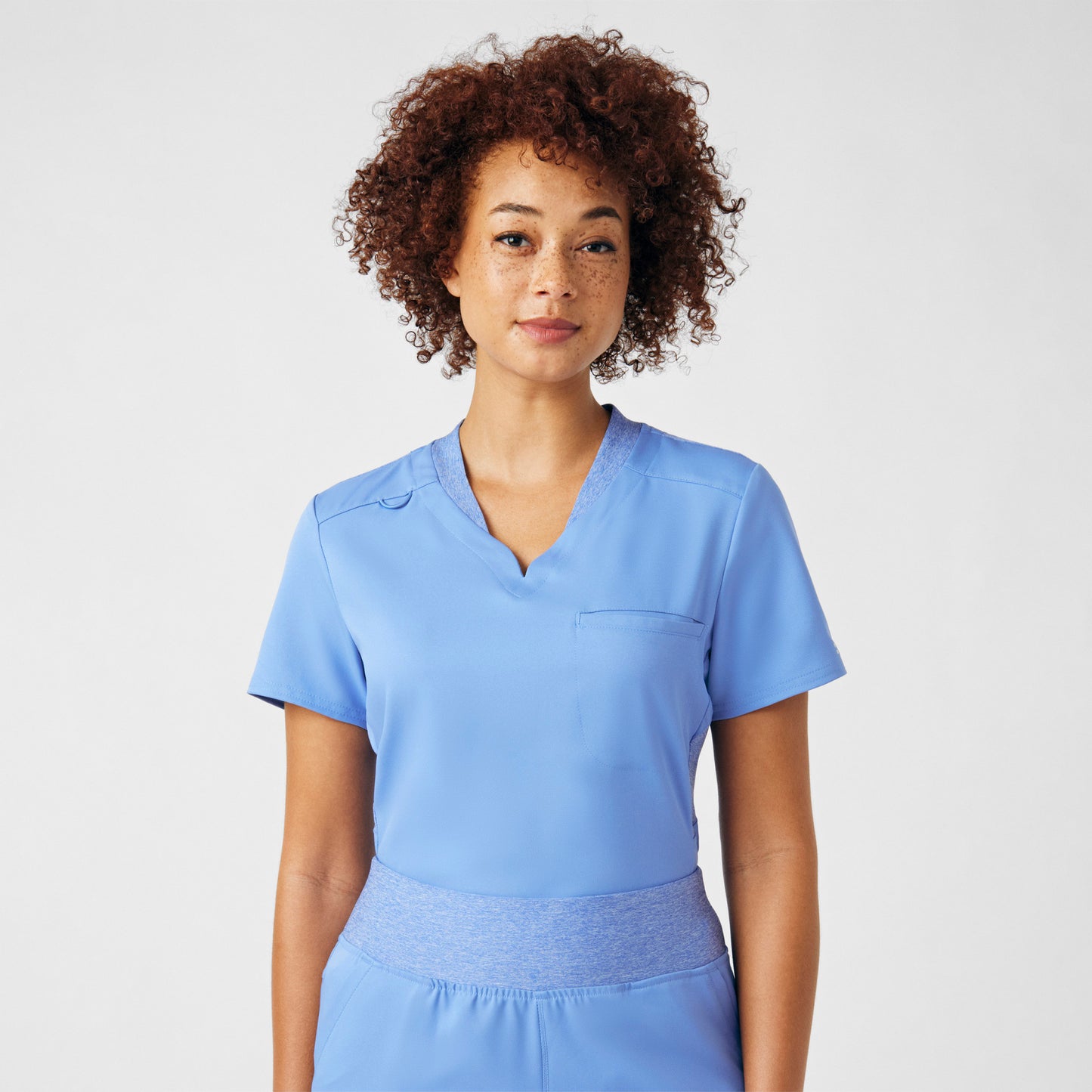 VIBE 2-Pocket V-Neck Top  | Ceil