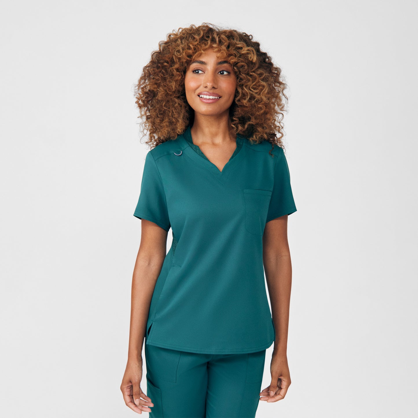 VIBE 2-Pocket V-Neck Top  | Fern