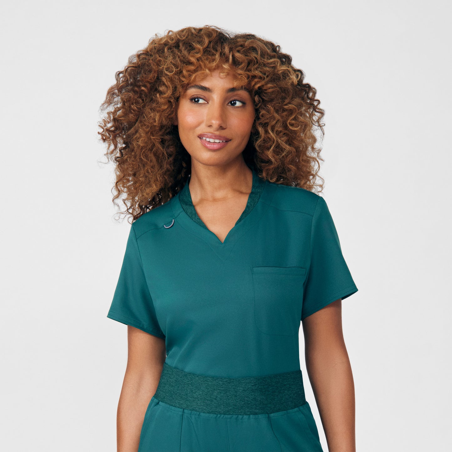 VIBE 2-Pocket V-Neck Top  | Fern
