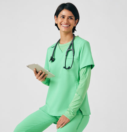 VIBE 2-Pocket V-Neck Top  | Mint Julep