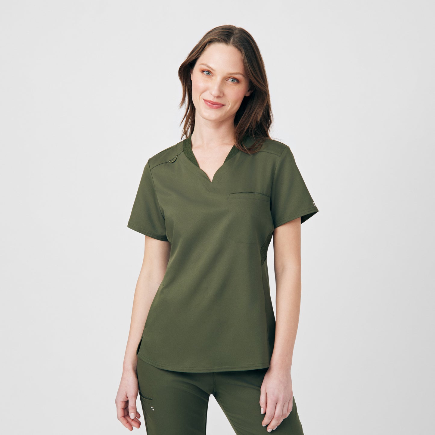 VIBE 2-Pocket V-Neck Top  | Olive