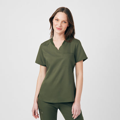 VIBE 2-Pocket V-Neck Top  | Olive