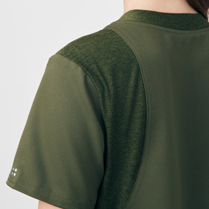 VIBE 2-Pocket V-Neck Top  | Olive