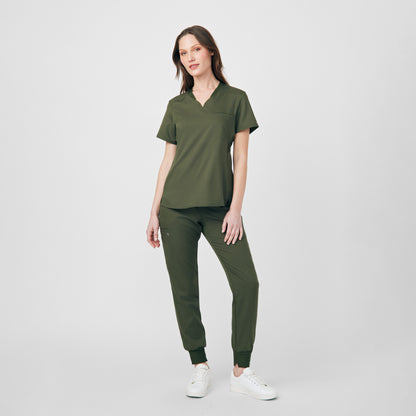 VIBE 2-Pocket V-Neck Top  | Olive