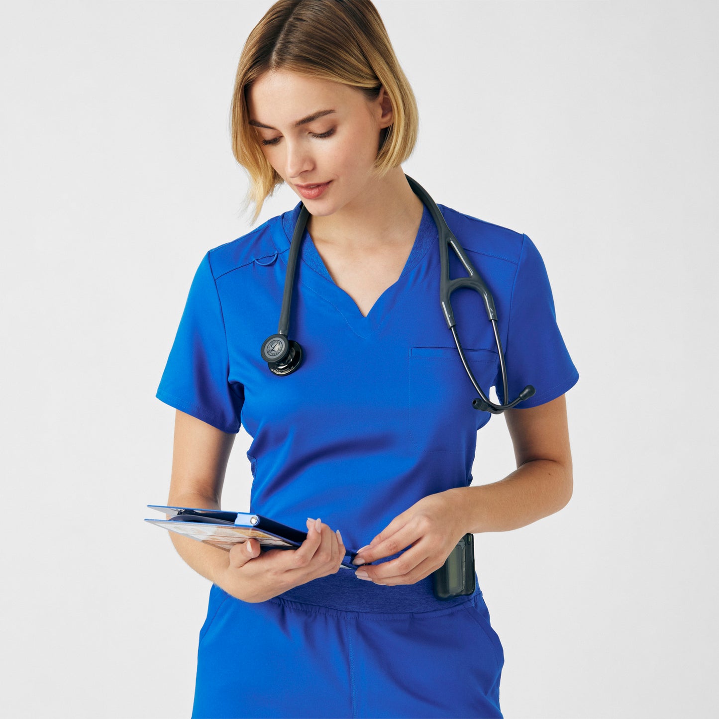 VIBE 2-Pocket V-Neck Top  | Royal