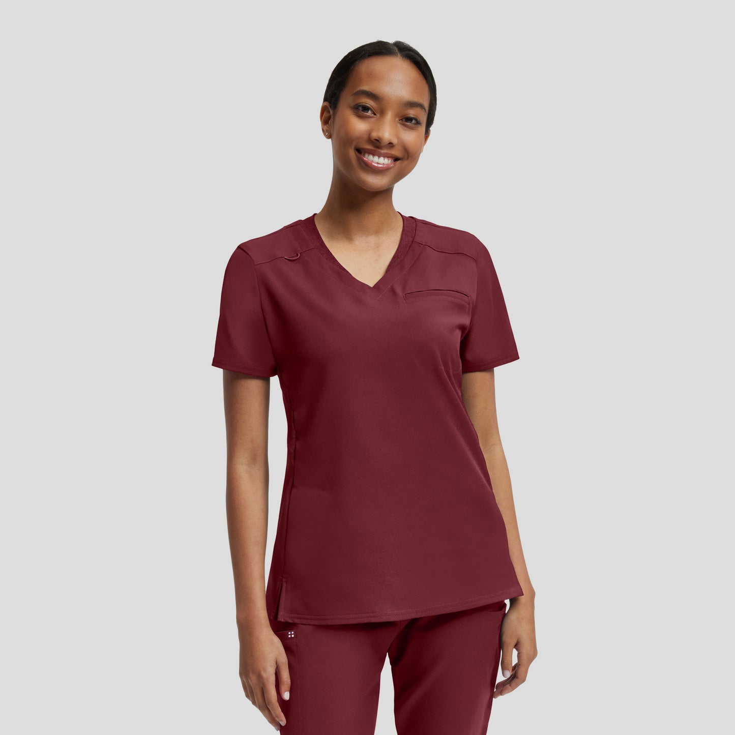 VIBE 2-Pocket V-Neck Top  | Wine
