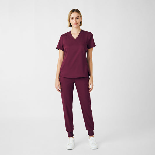 VIBE 2-Pocket V-Neck Top  | Wine
