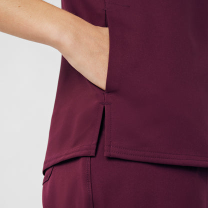 VIBE 2-Pocket V-Neck Top  | Wine