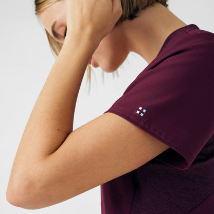 VIBE 2-Pocket V-Neck Top  | Wine