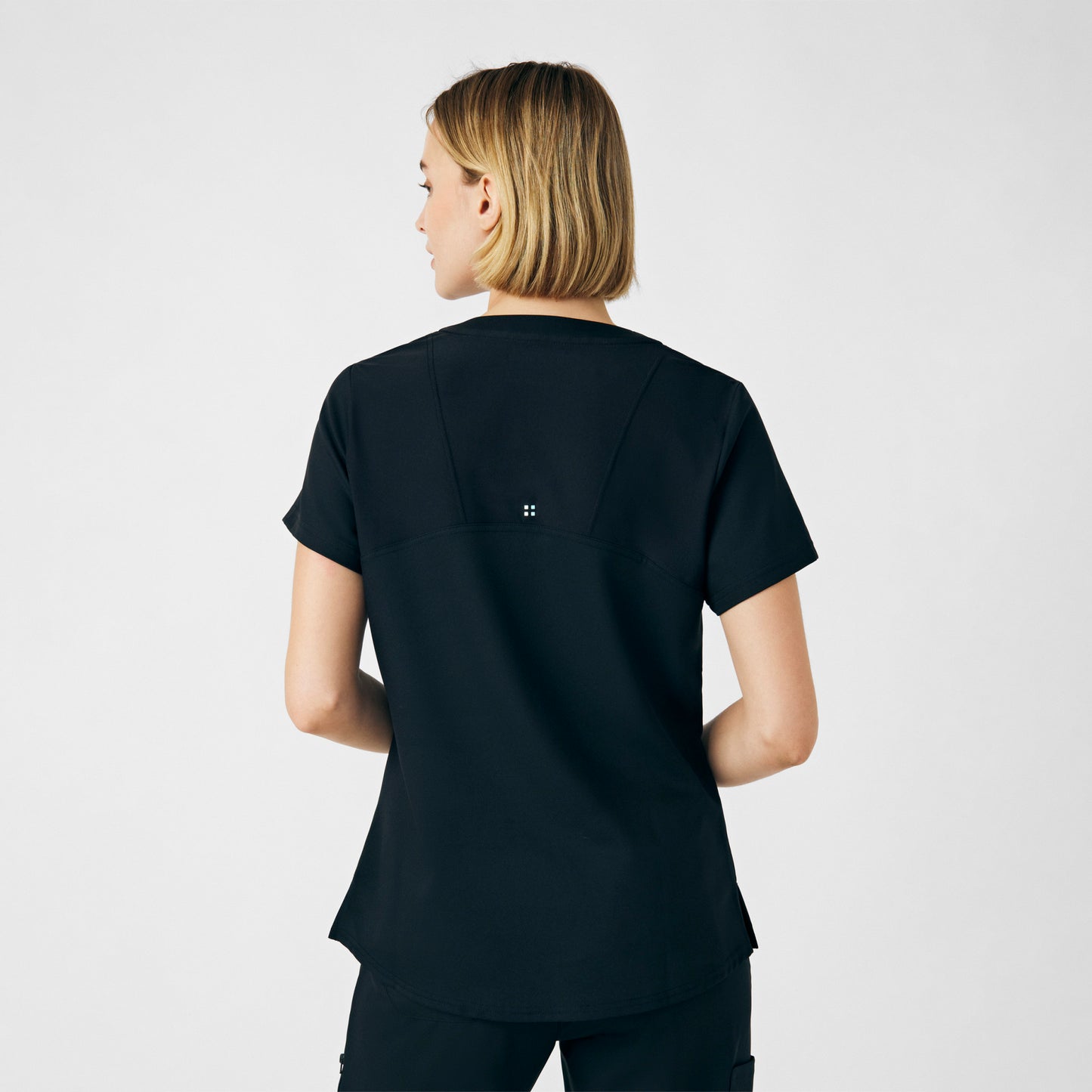 VIBE 3-Pocket V-Neck Top  | Black