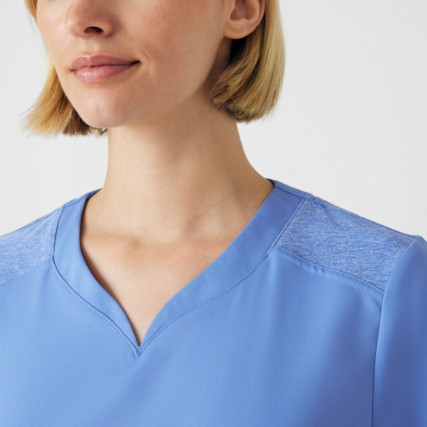 VIBE 3-Pocket V-Neck Top  | Ceil