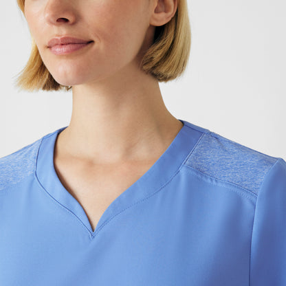 VIBE 3-Pocket V-Neck Top  | Ceil