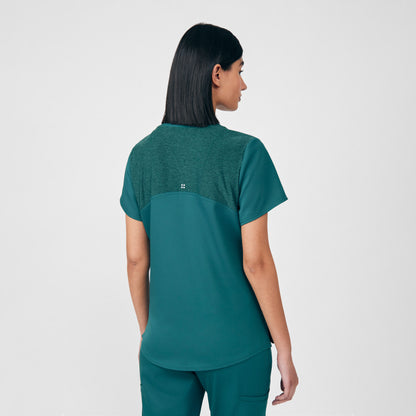 VIBE 3-Pocket V-Neck Top  | Fern