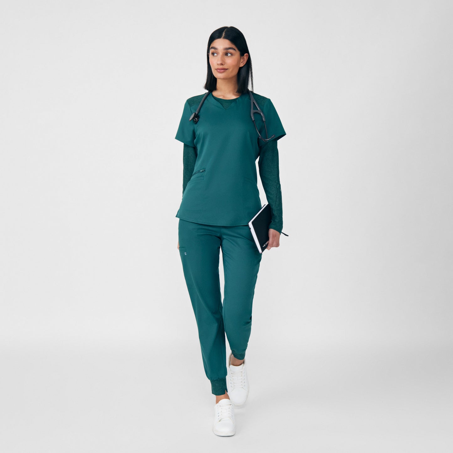 VIBE 3-Pocket V-Neck Top  | Fern