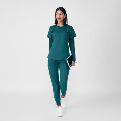 VIBE 3-Pocket V-Neck Top  | Fern