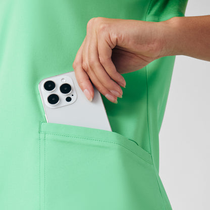 VIBE 3-Pocket V-Neck Top  | Mint Julep