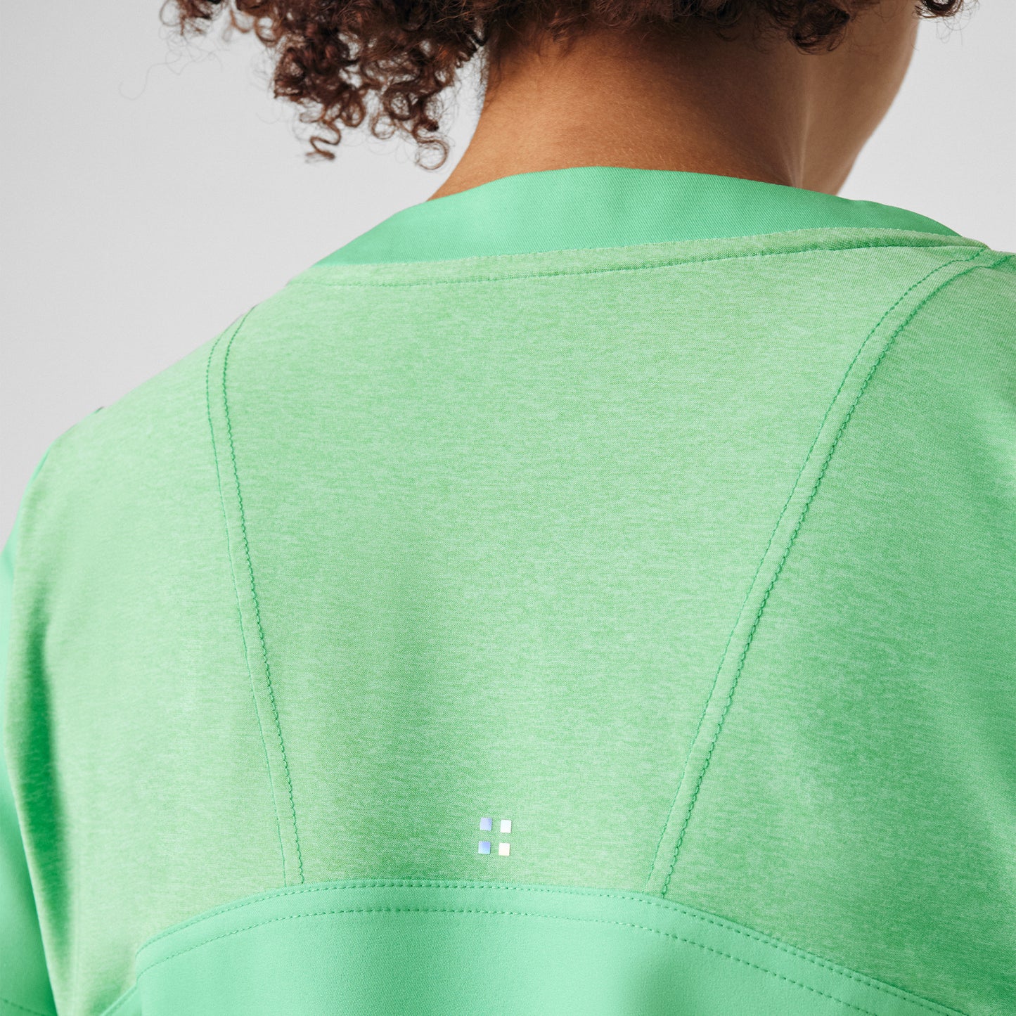 VIBE 3-Pocket V-Neck Top  | Mint Julep