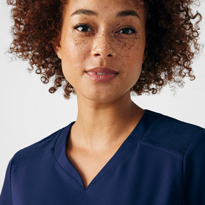 VIBE 3-Pocket V-Neck Top  | Navy