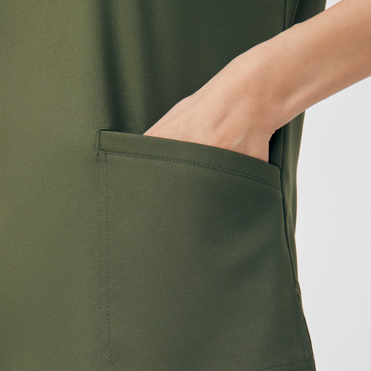 VIBE 3-Pocket V-Neck Top  | Olive