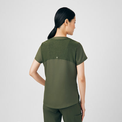 VIBE 3-Pocket V-Neck Top  | Olive