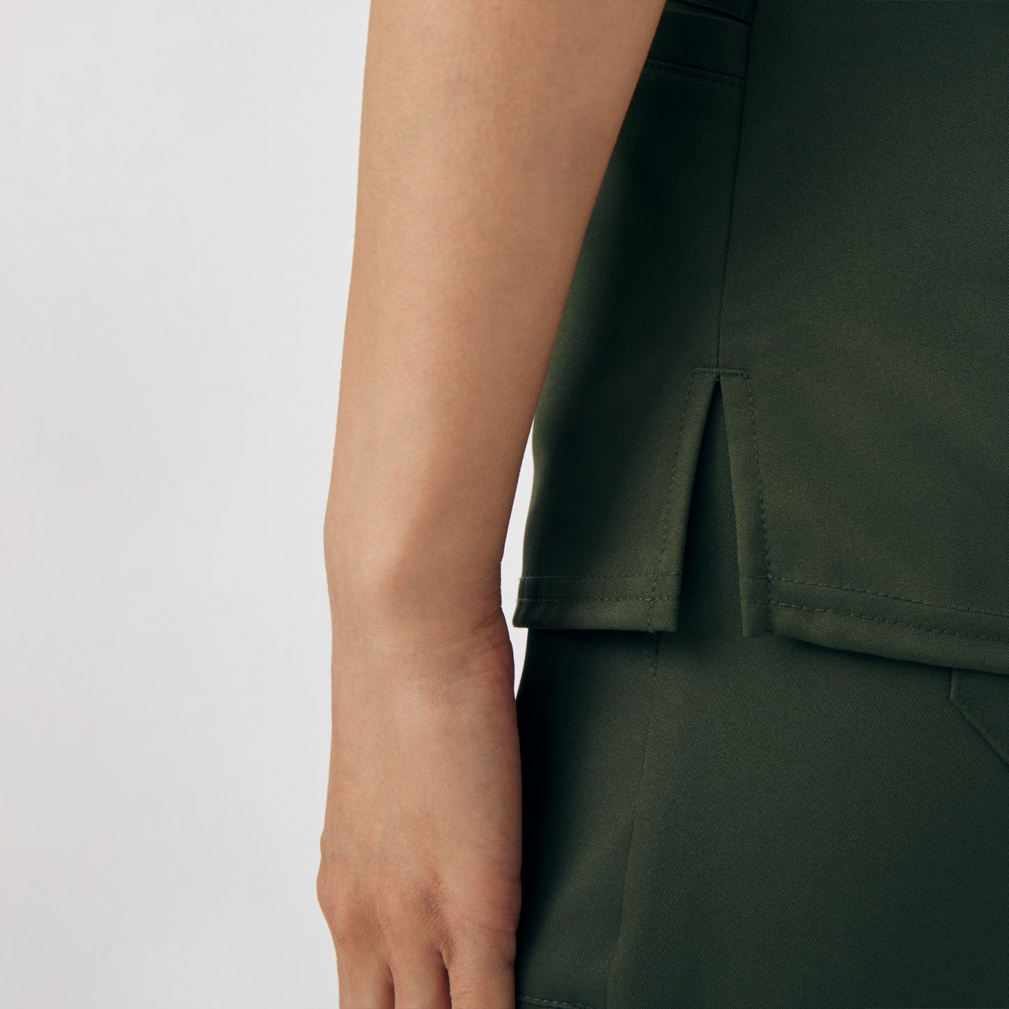 VIBE 3-Pocket V-Neck Top  | Olive