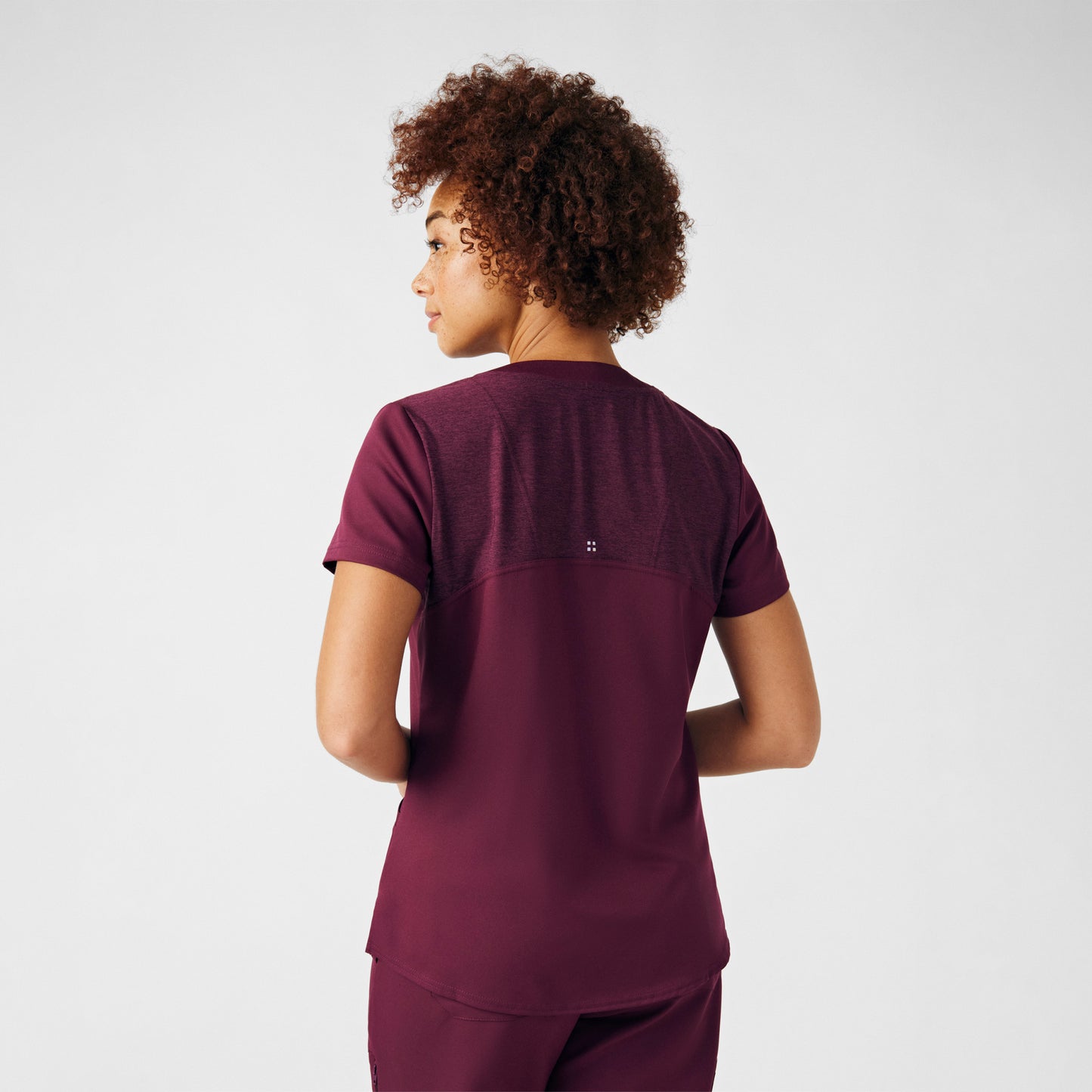 VIBE 3-Pocket V-Neck Top  | Wine