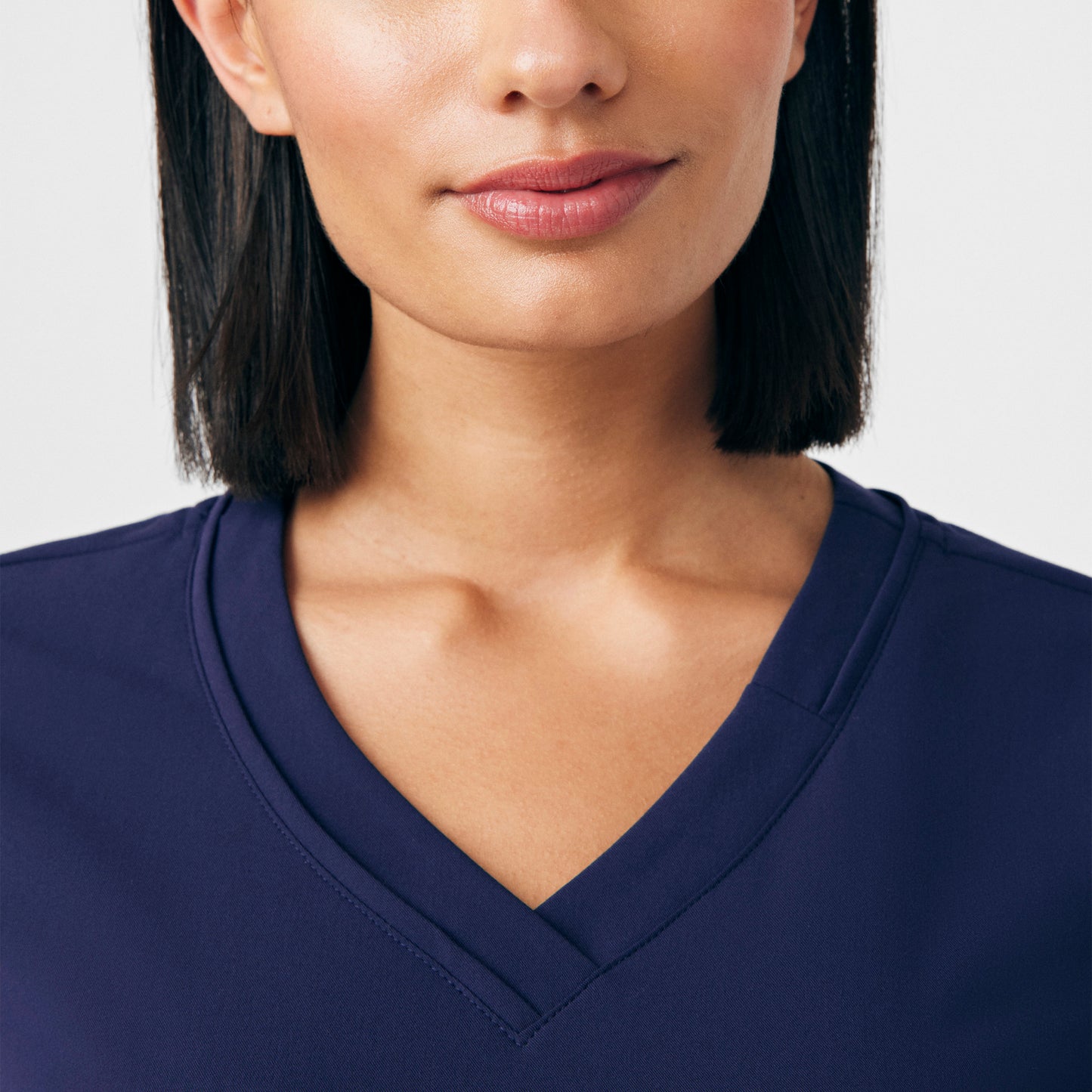 CRFT 3-Pocket V-Neck Top  | Navy