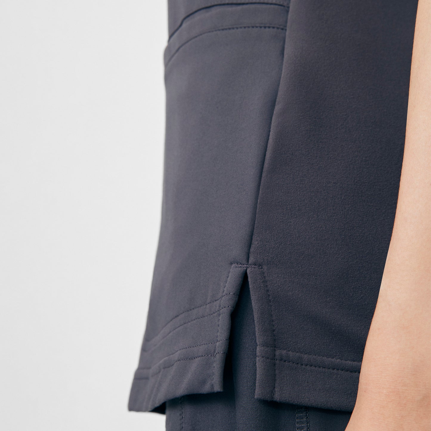 CRFT 3-Pocket V-Neck Top  | Pewter