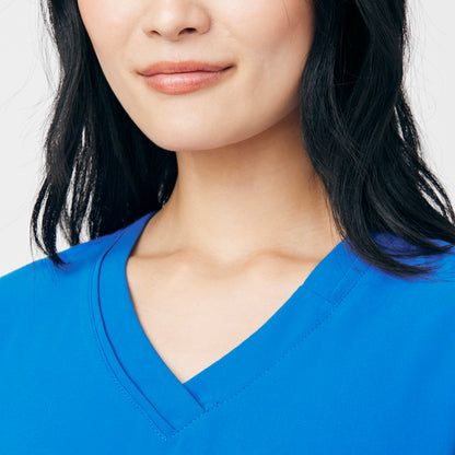 CRFT 3-Pocket V-Neck Top  | Royal