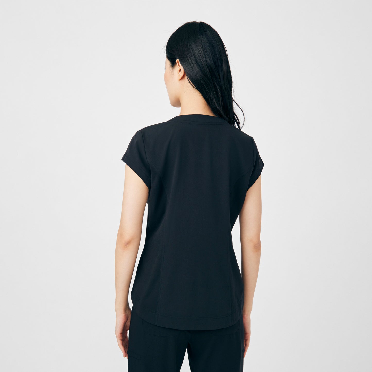 CRFT 1-Pocket V-Neck Top  | Black