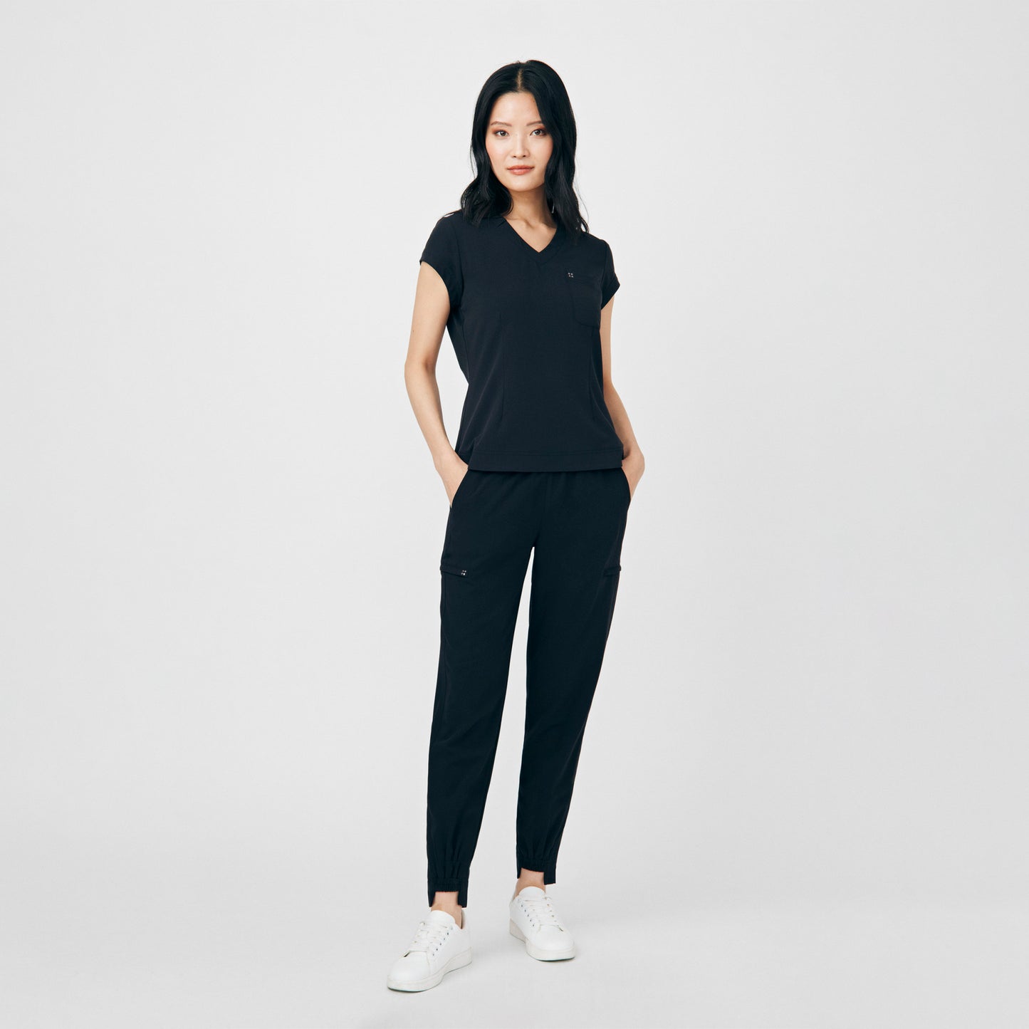 CRFT 1-Pocket V-Neck Top  | Black