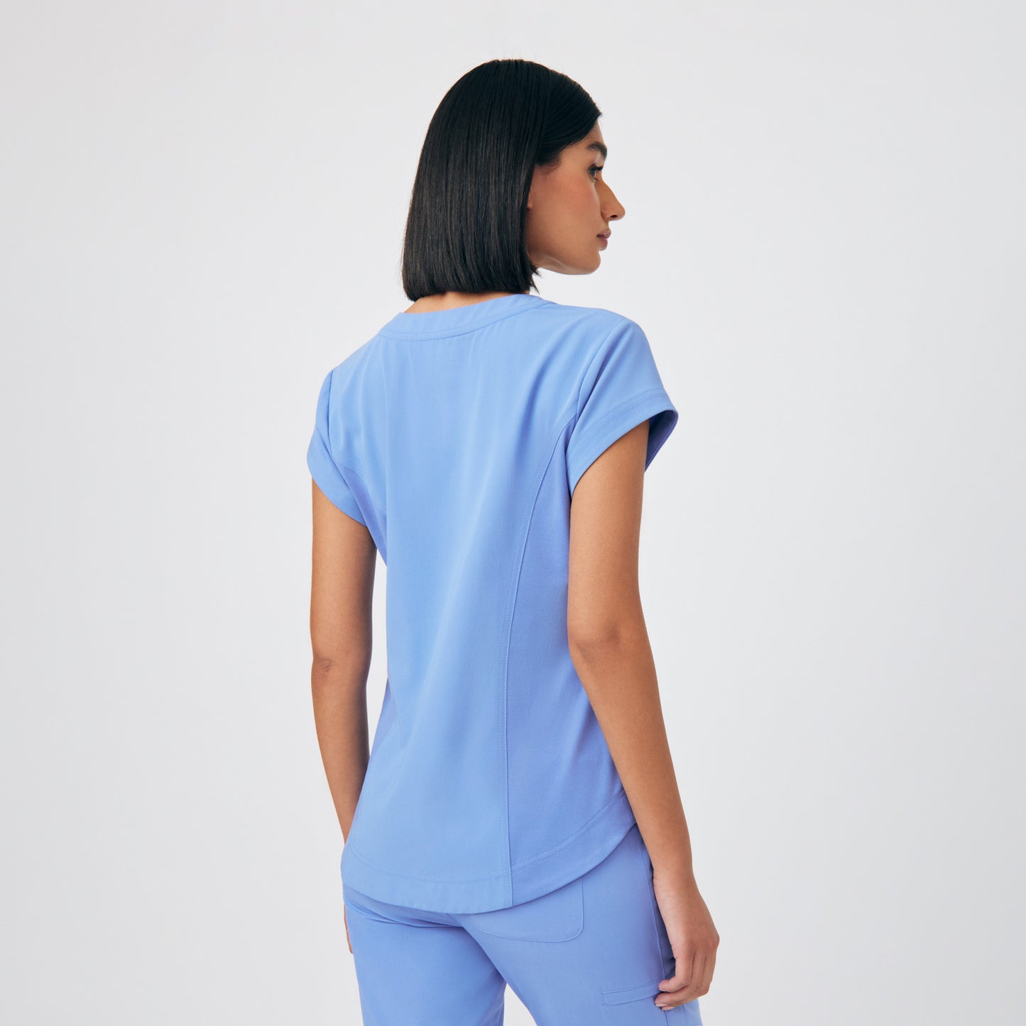 CRFT 1-Pocket V-Neck Top  | Ceileste