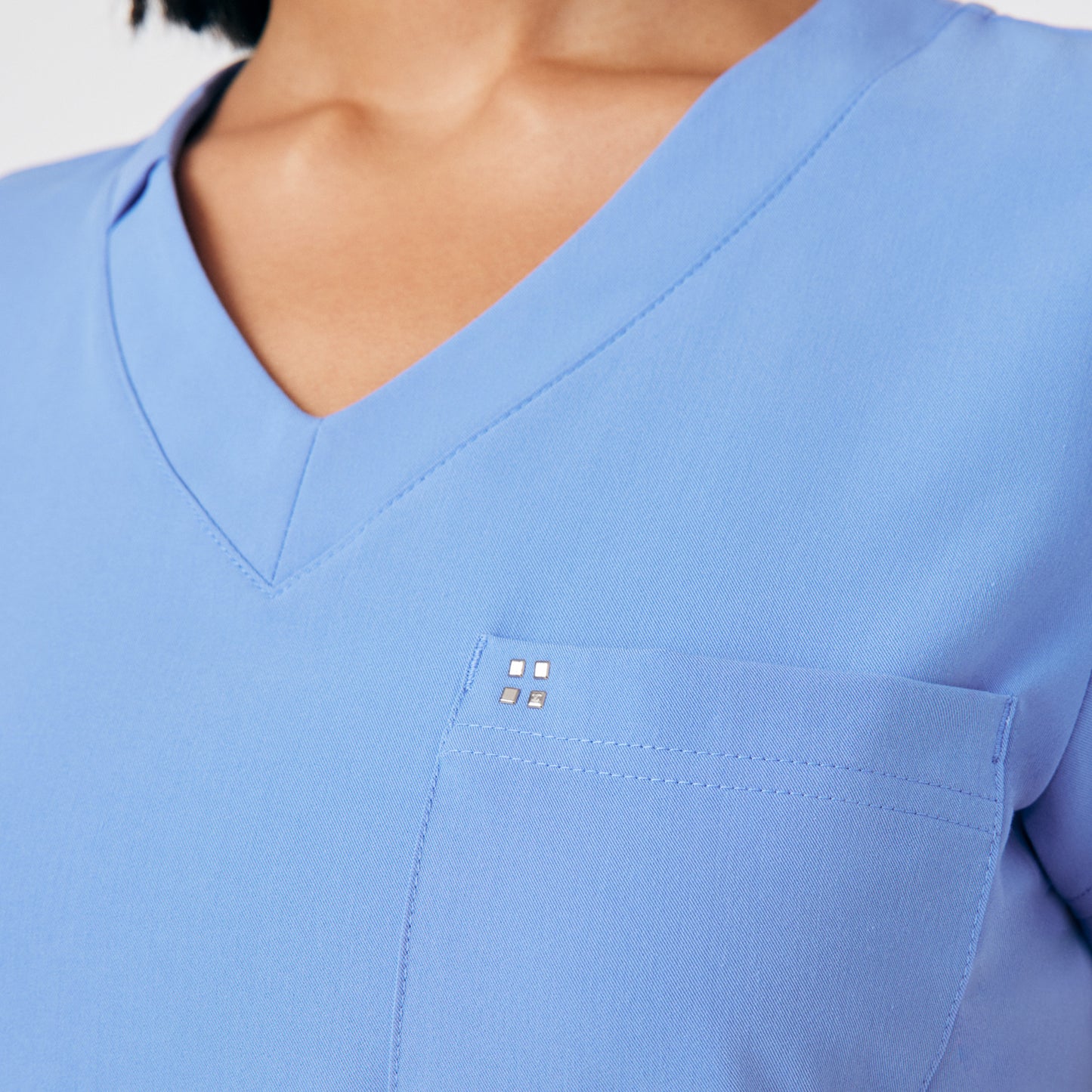 CRFT 1-Pocket V-Neck Top  | Ceileste