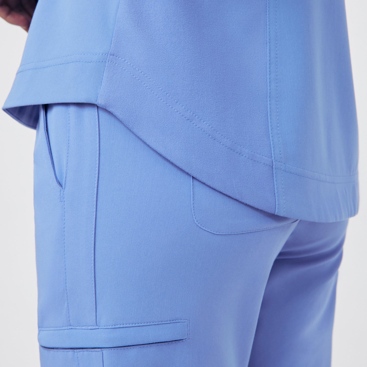 CRFT 1-Pocket V-Neck Top  | Ceileste