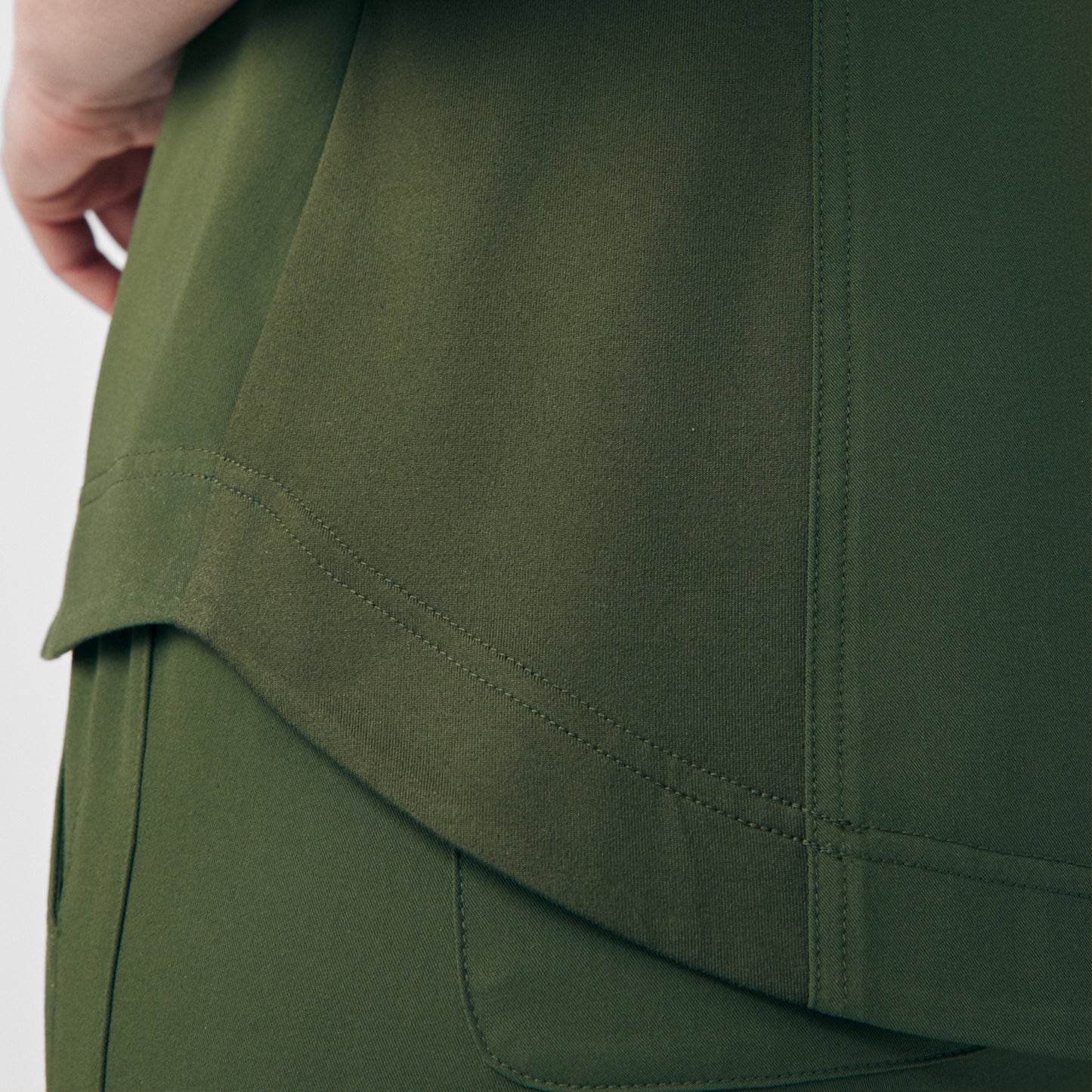 CRFT 1-Pocket V-Neck Top  | Olive