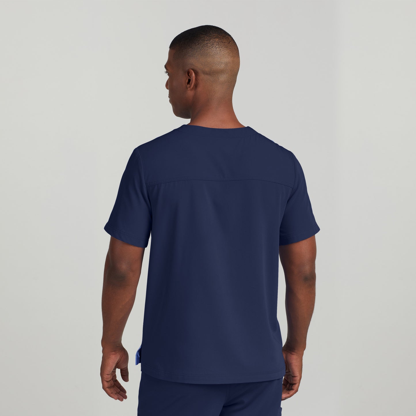CRFT 2-Pocket V-Neck Top  | Navy