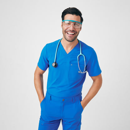 CRFT 2-Pocket V-Neck Top  | Royal