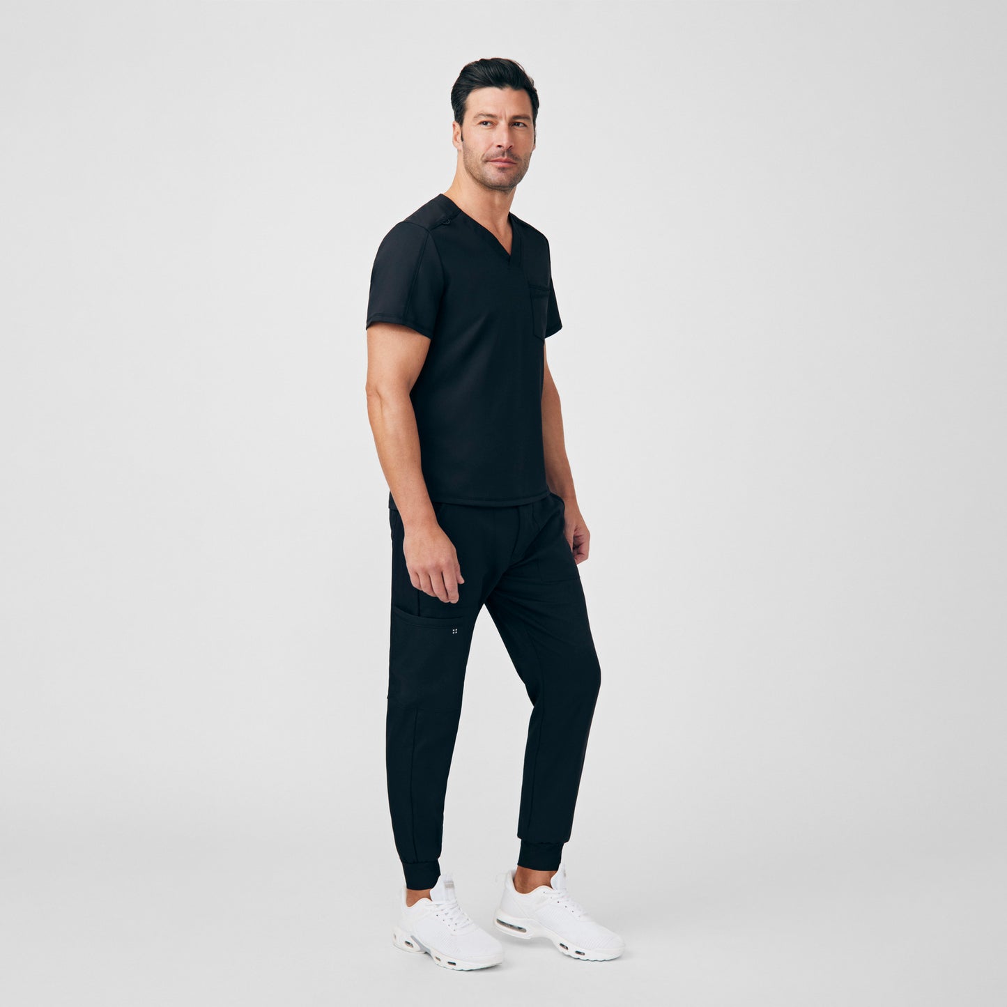 VIBE 2-Pocket V-Neck Top  | Black