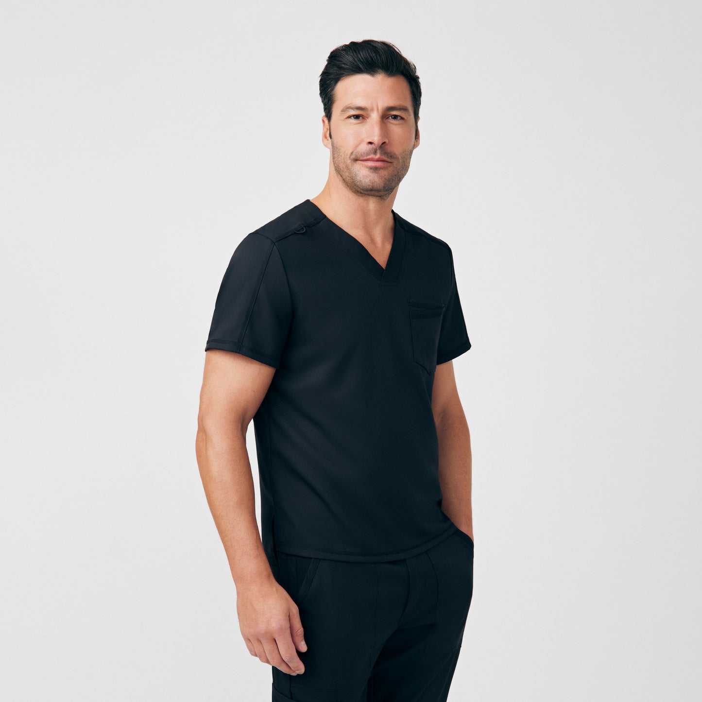 VIBE 2-Pocket V-Neck Top  | Black