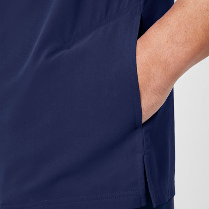 CRFT 4-Pocket V-Neck Top  | Navy