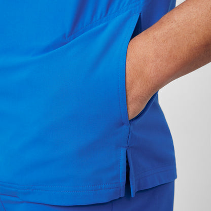 CRFT 4-Pocket V-Neck Top  | Royal