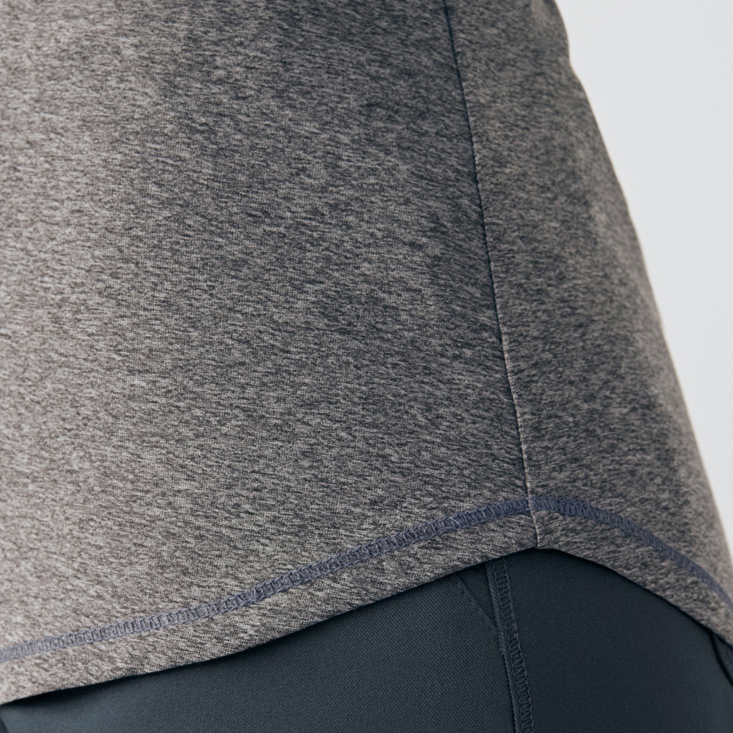 VIBE 1-Pocket Long-Sleeve Tee  | Heather Grey